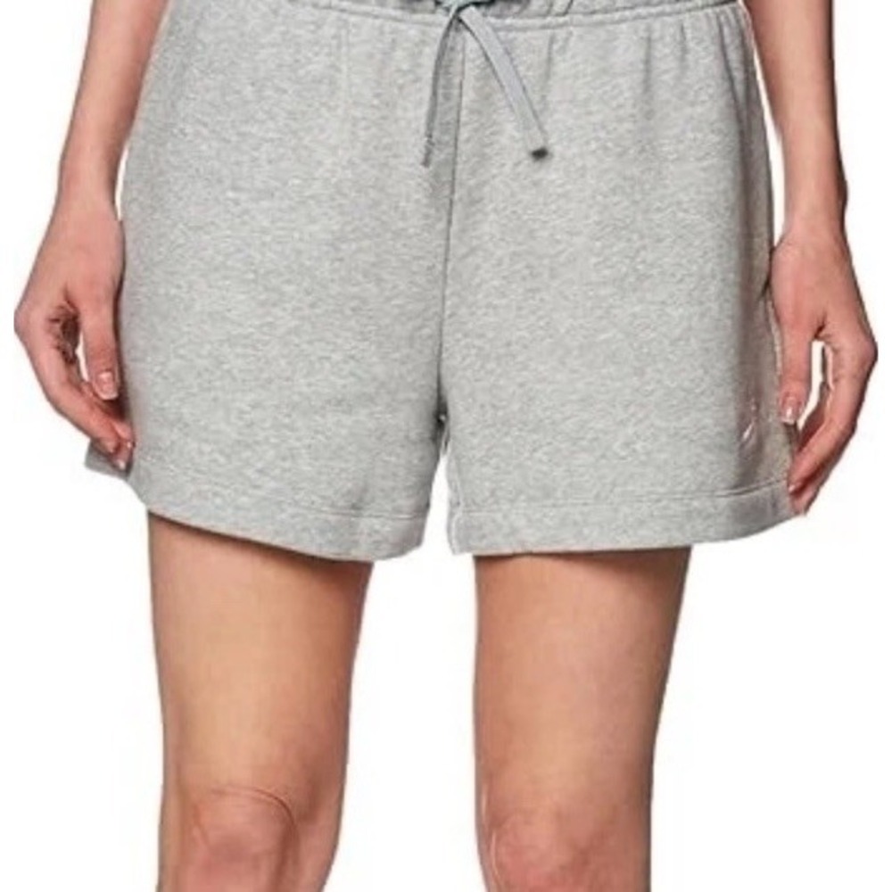 Nike Sportswear Club Fleece Mid-Rise Shorts Womens Size Medium Grey DQ5802-063 - Picture 4 of 9